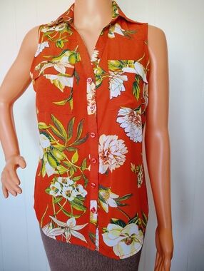 Soho Orange Floral Blouse Size XS.